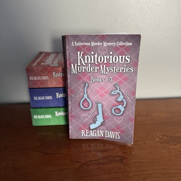 Knitorious Murder Mysteries; Reagan Davis; 2020; Lot Of 4 Books 1-12 - Picture 1 of 9